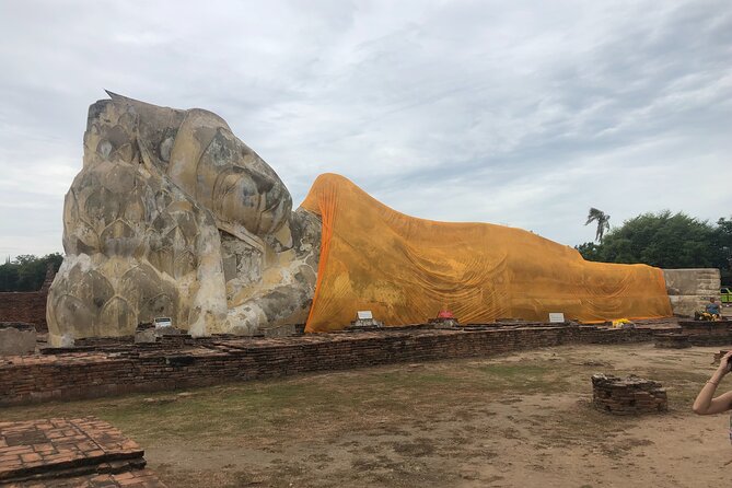 Small Group Tour to Ayutthaya Temples from Bangkok with Lunch - Wat Lokayasutharam and the reclining Buddha