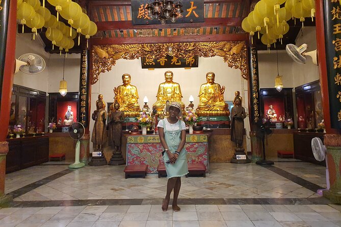Small-Group: Unseen Bangkok's Chinatown Walking Tour - Street art and the old Chinese house