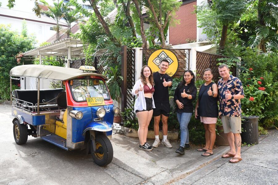Sukhumvit: Hands-on Thai Cooking Class & Market Tour in BKK - Practical details before you reserve