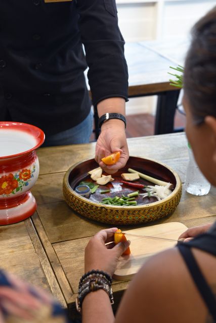 Sukhumvit: Hands-on Thai Cooking Class & Market Tour in BKK - Starting near Asoke: two meeting points to remember