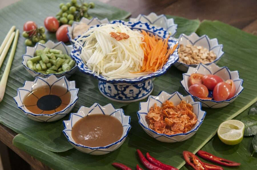 Sukhumvit: Hands-on Thai Cooking Class & Market Tour in BKK - The curry paste lesson is the real keeper