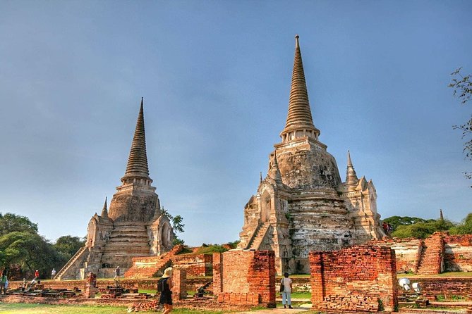 Sunset Sail, Glittering Tempels at Afternoon Ayutthaya Tours - How the shared group affects the day