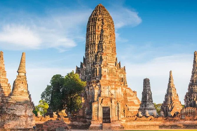 Sunset Sail, Glittering Tempels at Afternoon Ayutthaya Tours - Wat Chaiwatthanaram beside the river