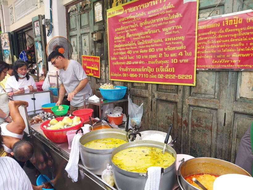 Taste of Bangkok: A 3-Hour Chinatown Food Feast - The walking, crowds, and group size
