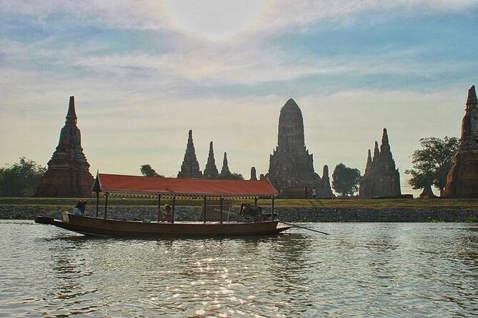 Temples of Ayutthaya Day Tour from Bangkok - Wat Mahathat and the famous Buddha head