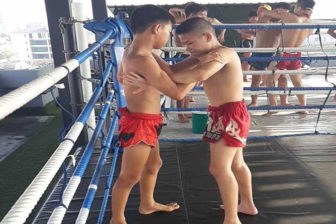 Thai Boxing Lesson, family and Kids Friendly - Why this Bangkok Muay Thai class feels authentic