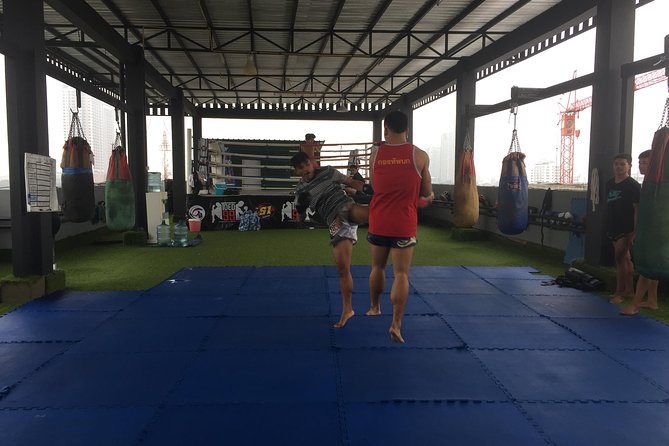 Thai Boxing Lesson, family and Kids Friendly - How the $43.97 price works for different visitors