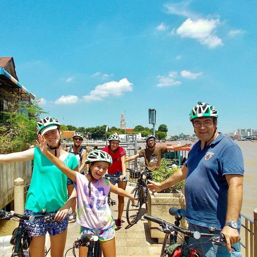 Thai culture and Bangkok local life guided bike tour - Key points at a glance