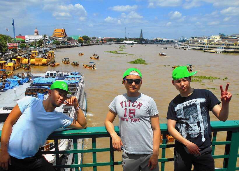 Thai culture and Bangkok local life guided bike tour - Pak Khlong Talat and Bangkok’s flower trade
