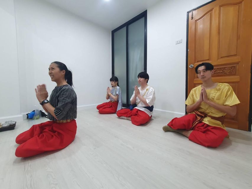 Thai Dance Class - Starting with Thai dessert at Thai Glam Studio