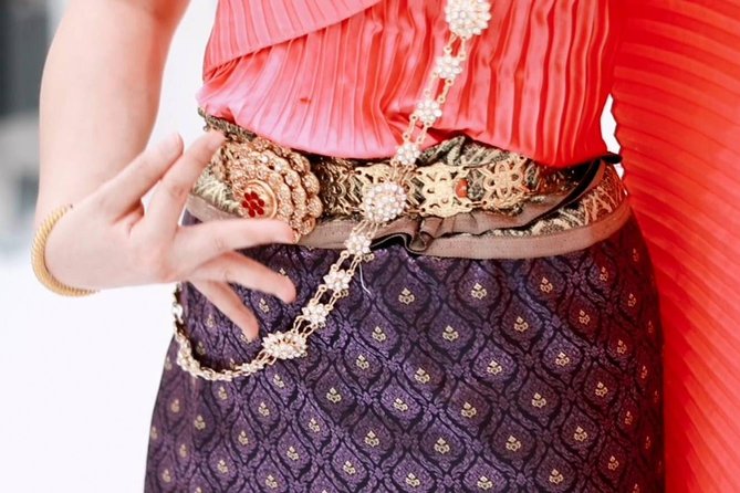 Thai Dance Class at Wat Arun - What $71.39 buys you