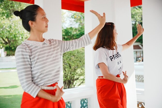 Thai Dance Class at Wat Arun - Planning the Wat Arun and ICONSIAM connection