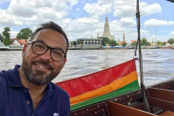 Thai Tour Guide : PRIVATE Highlight of Bangkok + Canal Tour + Simple Thai Lunch - Public transport instead of a traffic jam