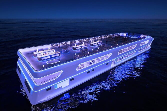 The Luxury White Cruise Experience - Music, cabaret, and Thai classical dance