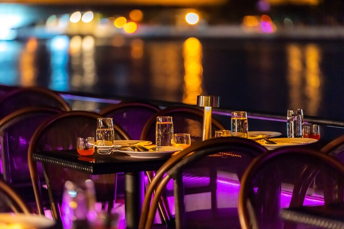 The Newest Luxury 5-Star Bangkok Chao Phraya Dinner Cruise - The sights you will see after dark