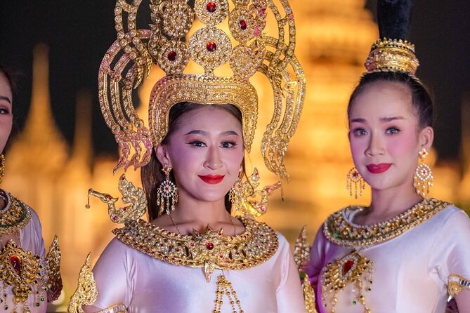 The Newest Luxury 5 Star Bangkok Chaophraya Dinner Cruise - How the two hours usually feel