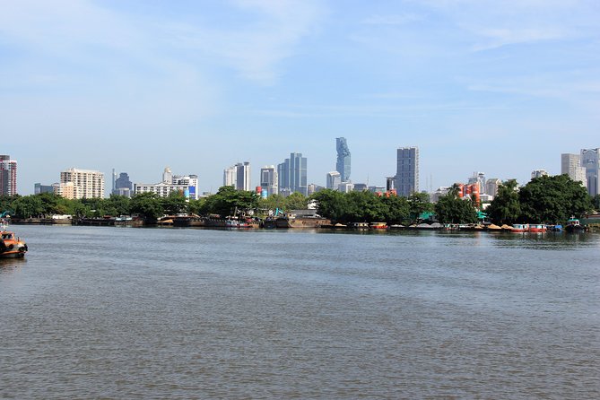 The Original Bicycle Tour in the Green Jungle of Bangkok - Sri Nakhon Khuean Khan Park and the bird-watching tower