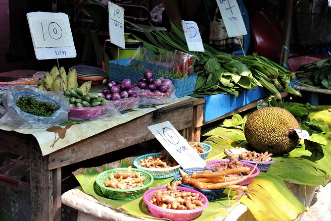 The Original Bicycle Tour in the Green Jungle of Bangkok - Thai snacks, lunch, and a welcome drink