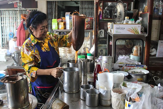 Timeless Thonburi Canal and Food Tour - Wang Lang and northeastern-style soup