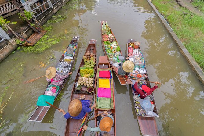 Train & Floating Market Food Adventure + Scenic train ride - Why These Two Markets Work Well Together
