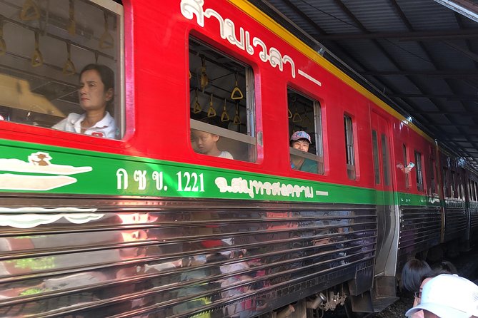 Train Market and Floating Market half day tour - What the $93.95 price really buys you