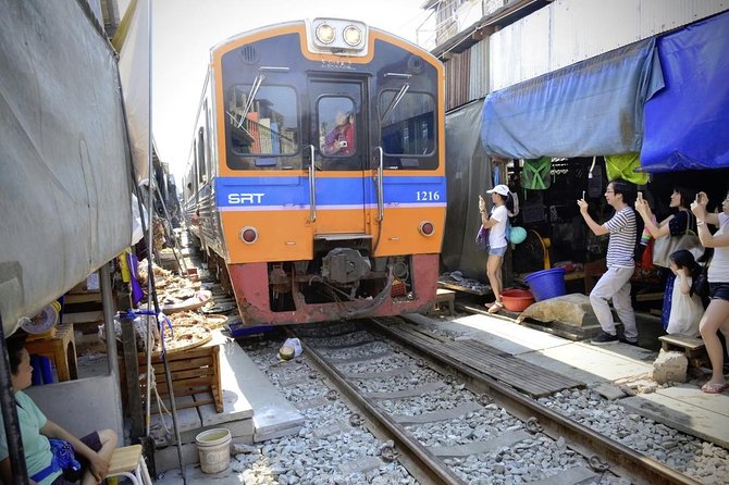 Unique Bangkok Markets: Train Market & Floating Market Adventure - My booking verdict