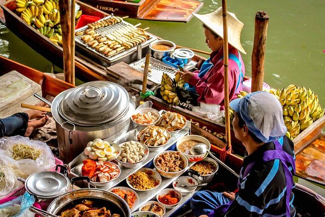 VIP Private Tour Damnoen Saduak+ Amphawa + Mae Klong Railway - What the private vehicle adds