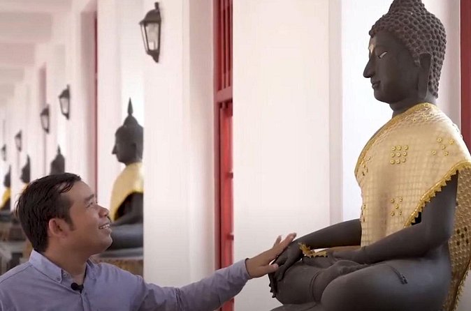 Visit temples in and around Bangkok with a former monk of 10 years - How the private format changes the day