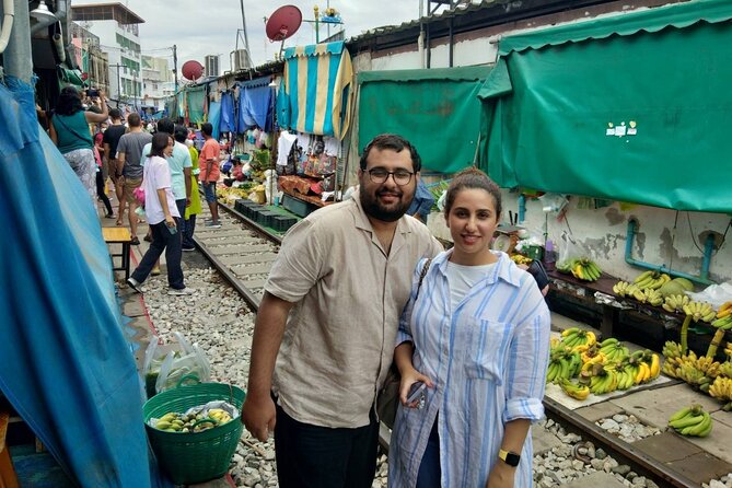 Wheelchair & Luxury Tour to Floating & Railway Markets - Wheelchair support and realistic limits