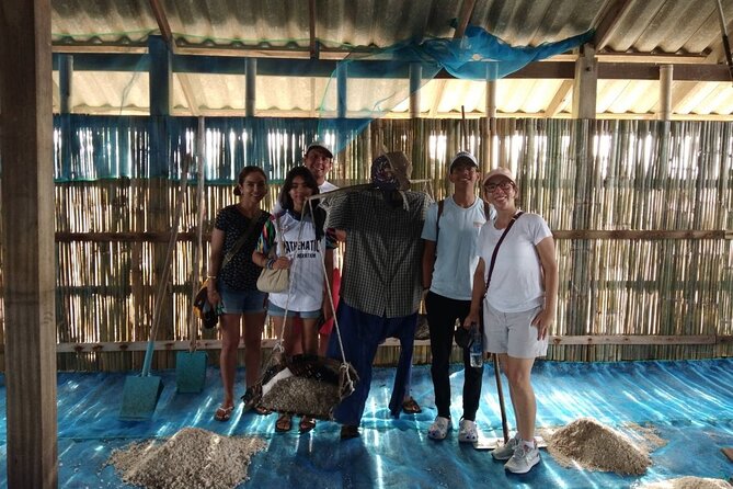 Wheelchair & Luxury Tour to Floating & Railway Markets - Timing, pickup, and the Bangkok return
