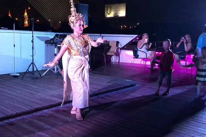 Wonderful Pearl: Bangkok's Dinner Night Cruise - Thai dance, live music, and the mood onboard