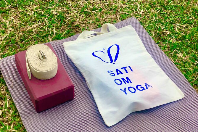 Yoga in the Park Thailand - Lumphini Park adds more than a backdrop